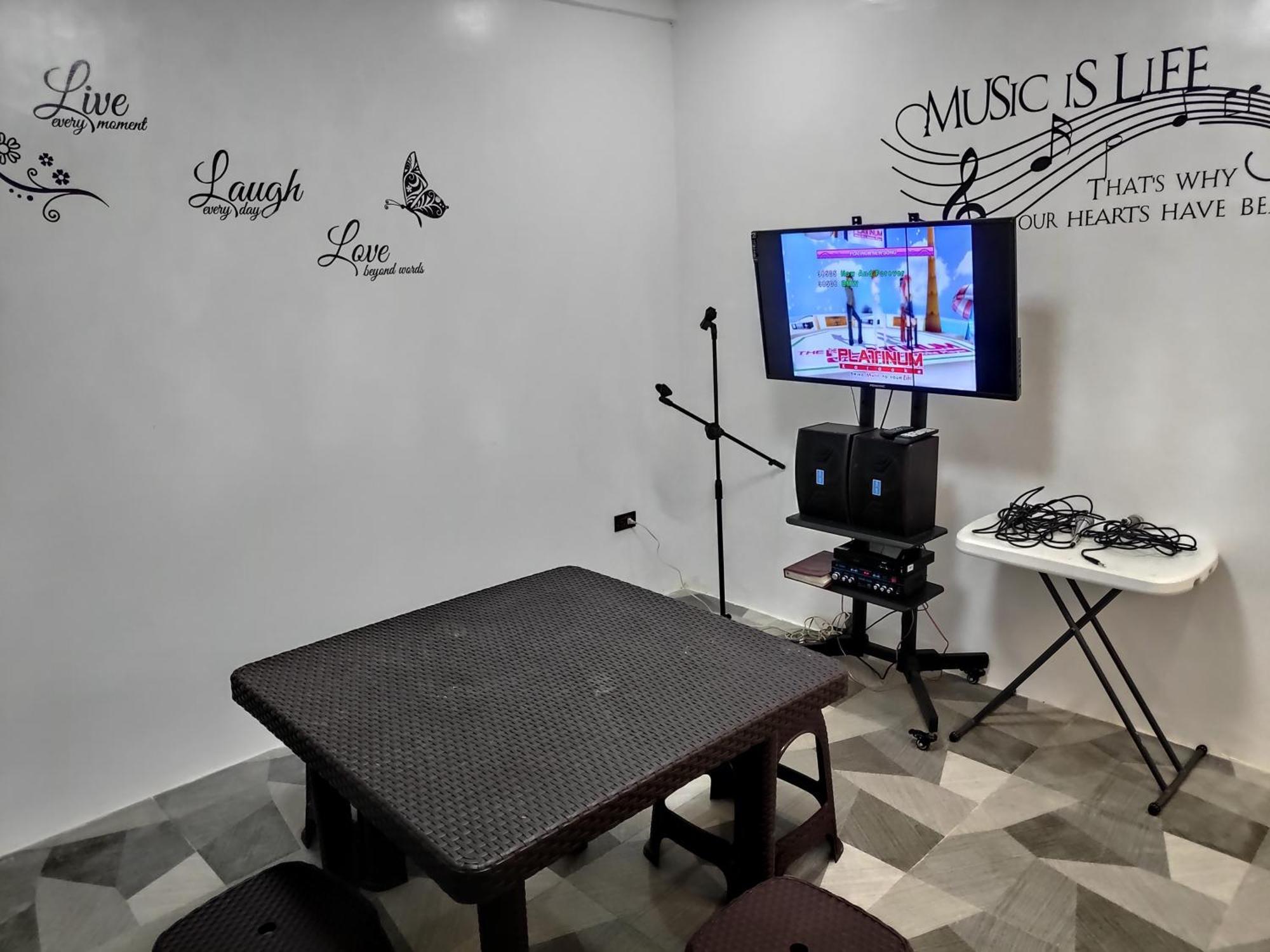 Tagaytay Staycation By Naya And Darla W Free Swimming Pool, Wifi & Netflix Tagaytay City Εξωτερικό φωτογραφία