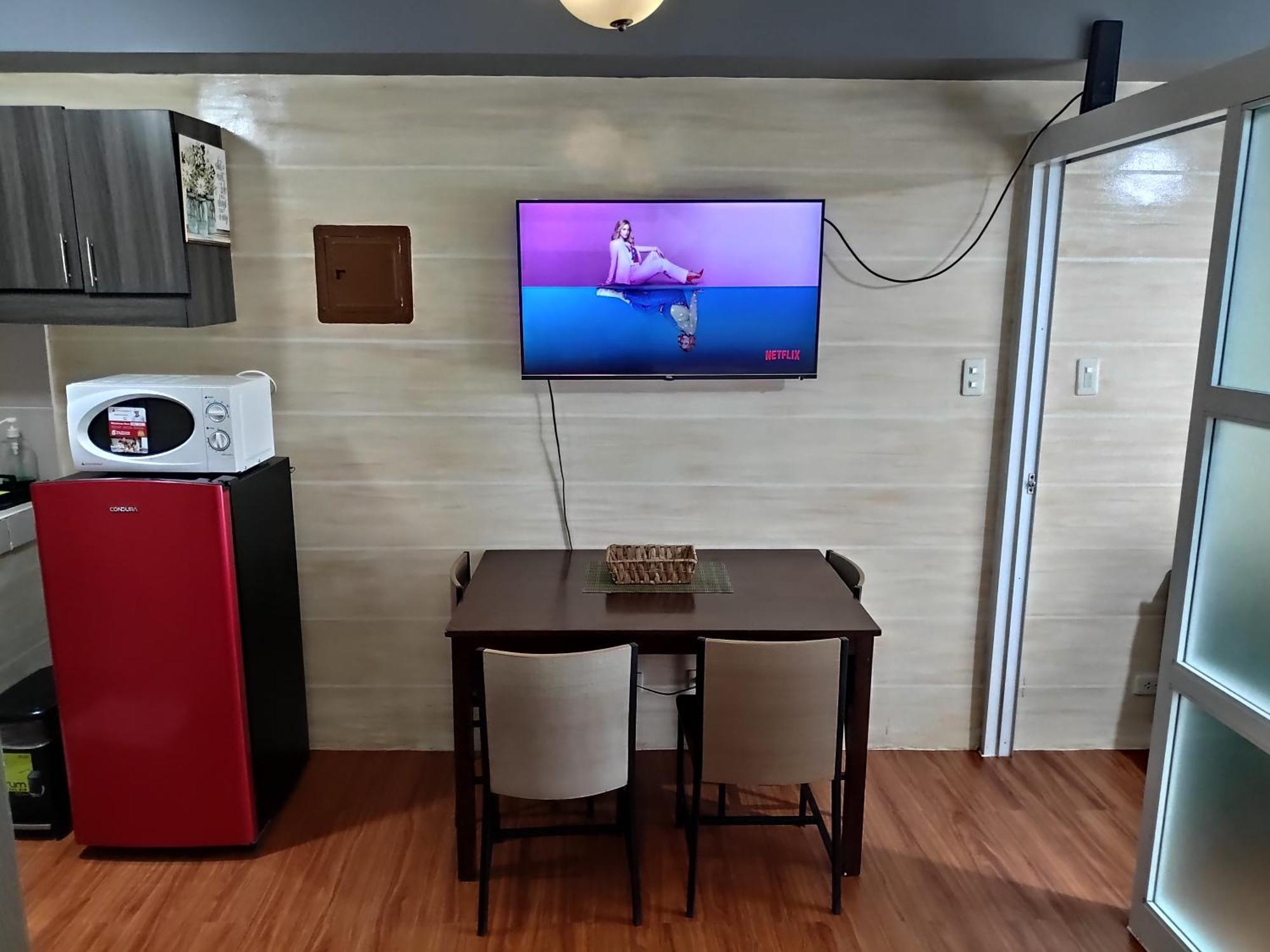 Tagaytay Staycation By Naya And Darla W Free Swimming Pool, Wifi & Netflix Tagaytay City Εξωτερικό φωτογραφία